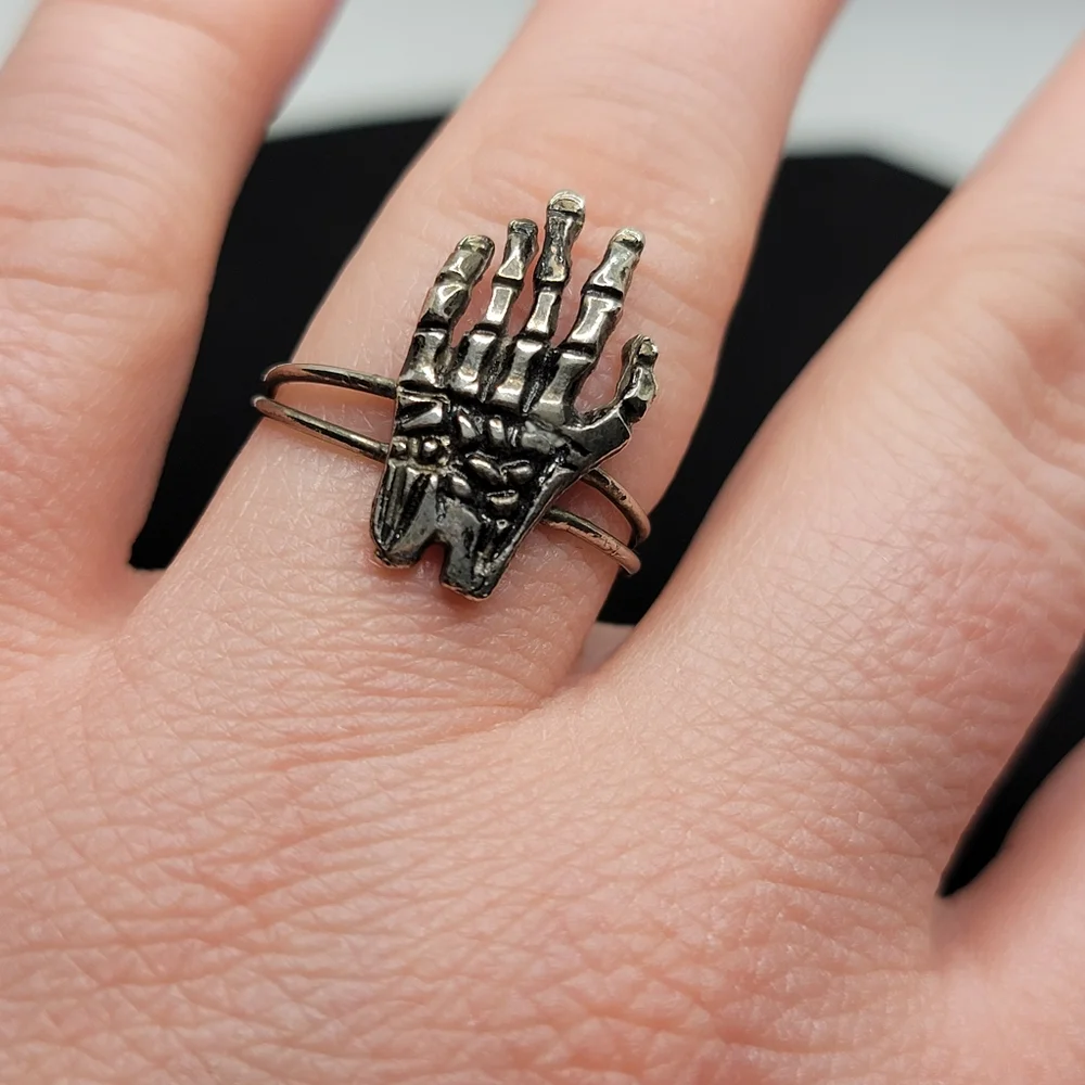 Skeleton Hand Ring